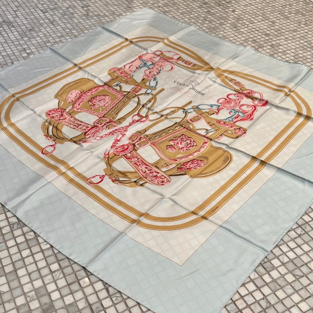 Hermès Pale Blue Pink "Brides De Gala" 90cm Silk Square Scarf - Picture 8 of 9